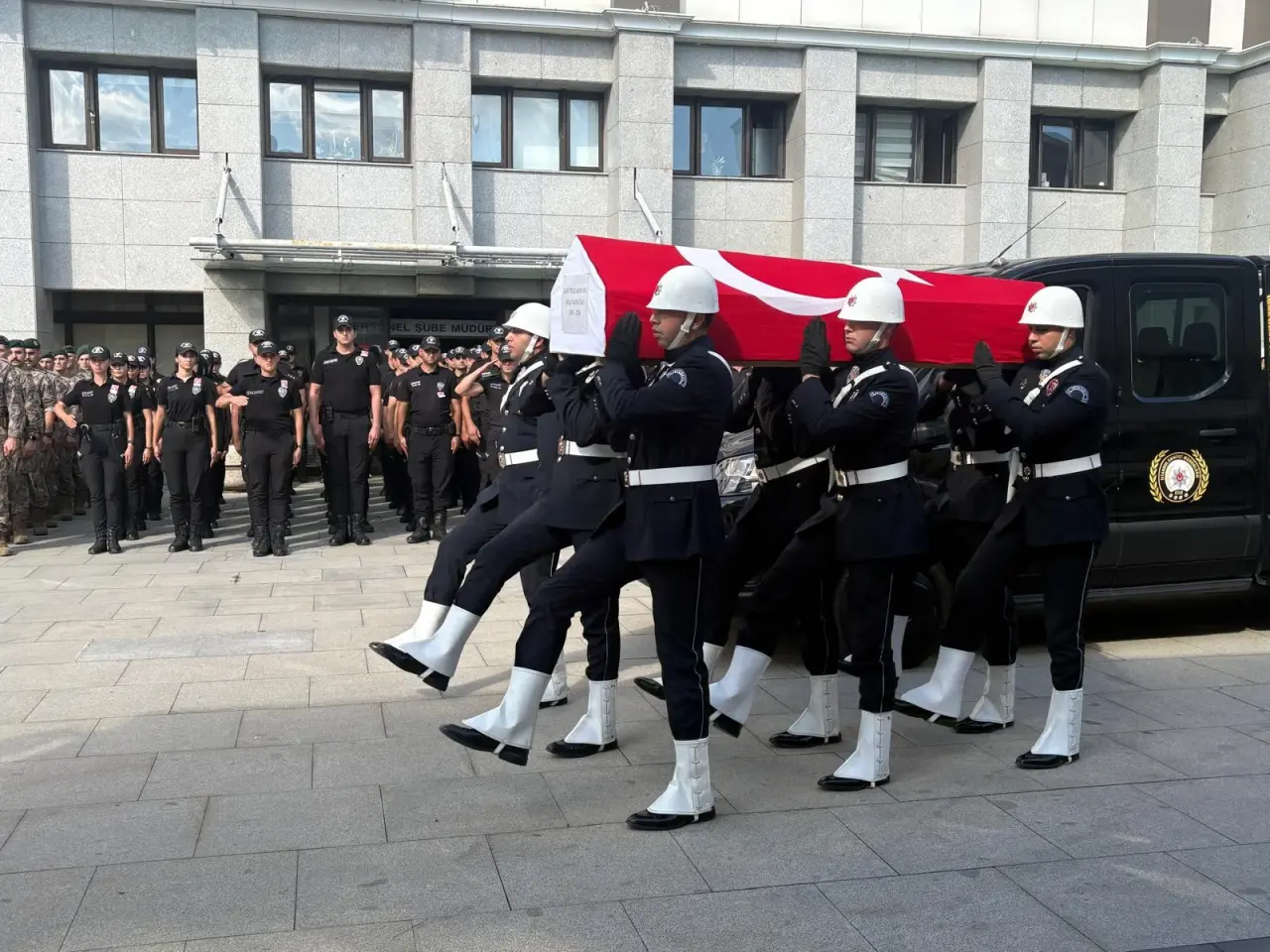 Şehit Polis Melih Kaygusuz İçin İstanbul Emniyet Müdürlüğü'nde Duygu Dolu Tören 1