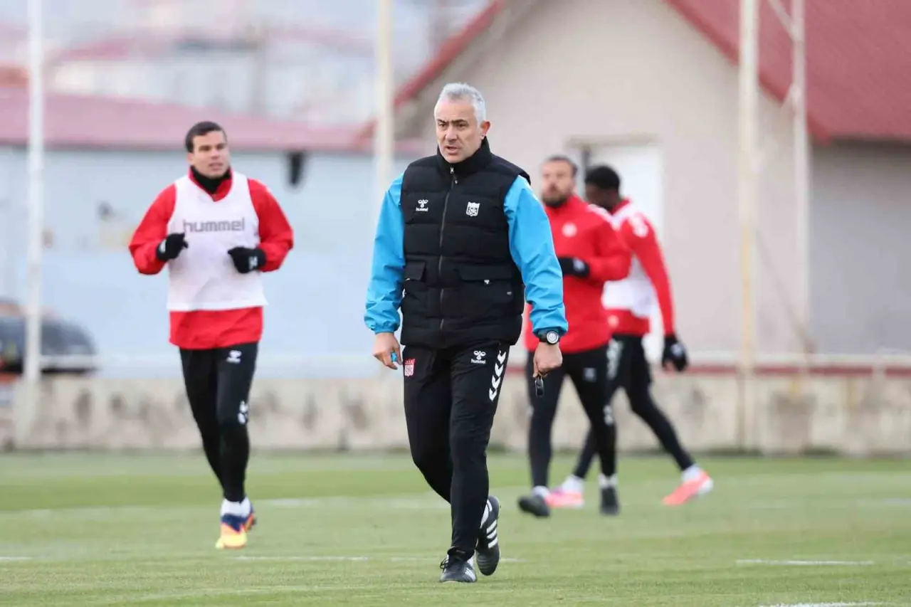 sivasspor-bandirma-hazirliklarina-basladi