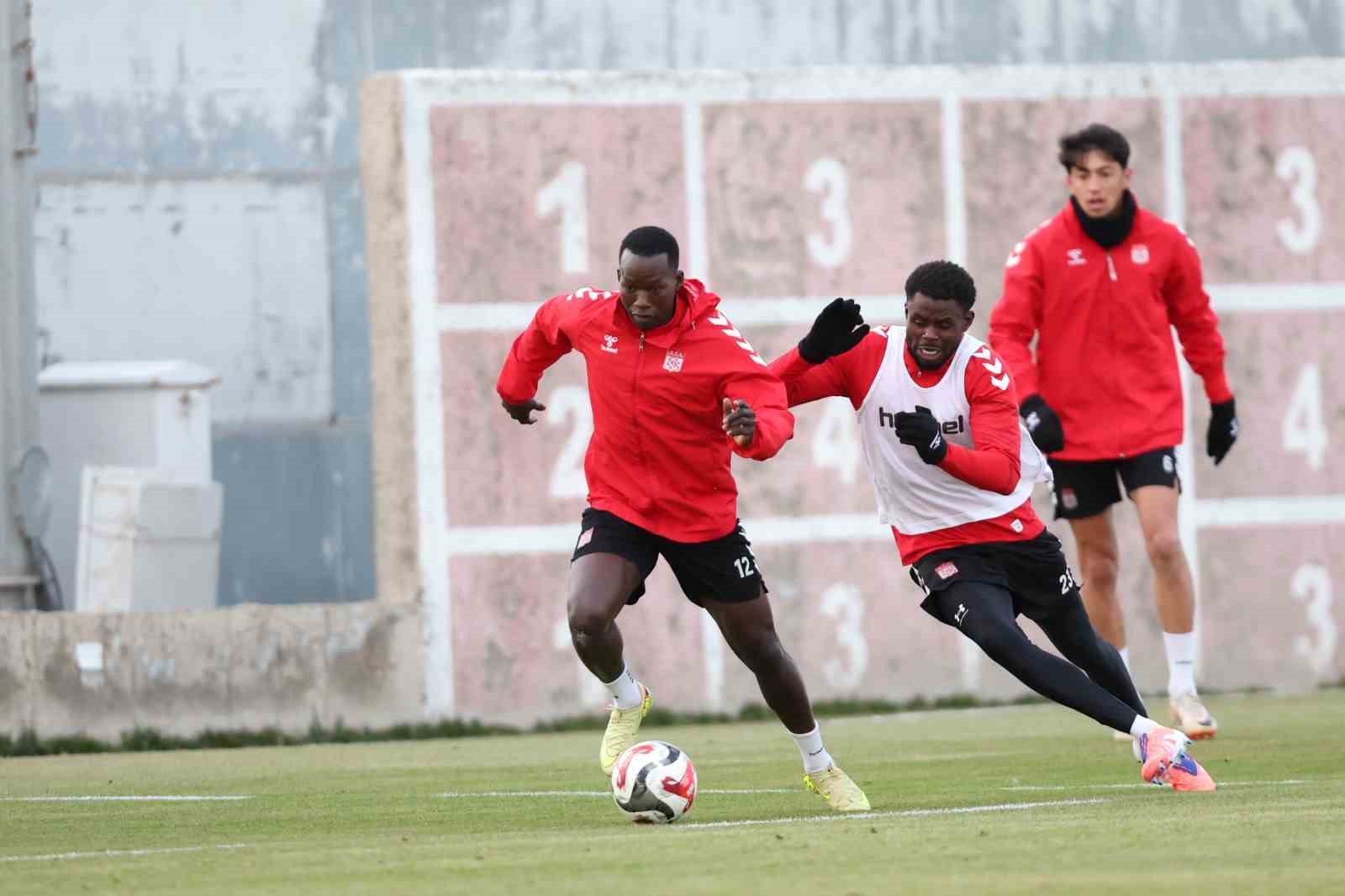 sivasspor-bandirma-hazirliklarina-basladi